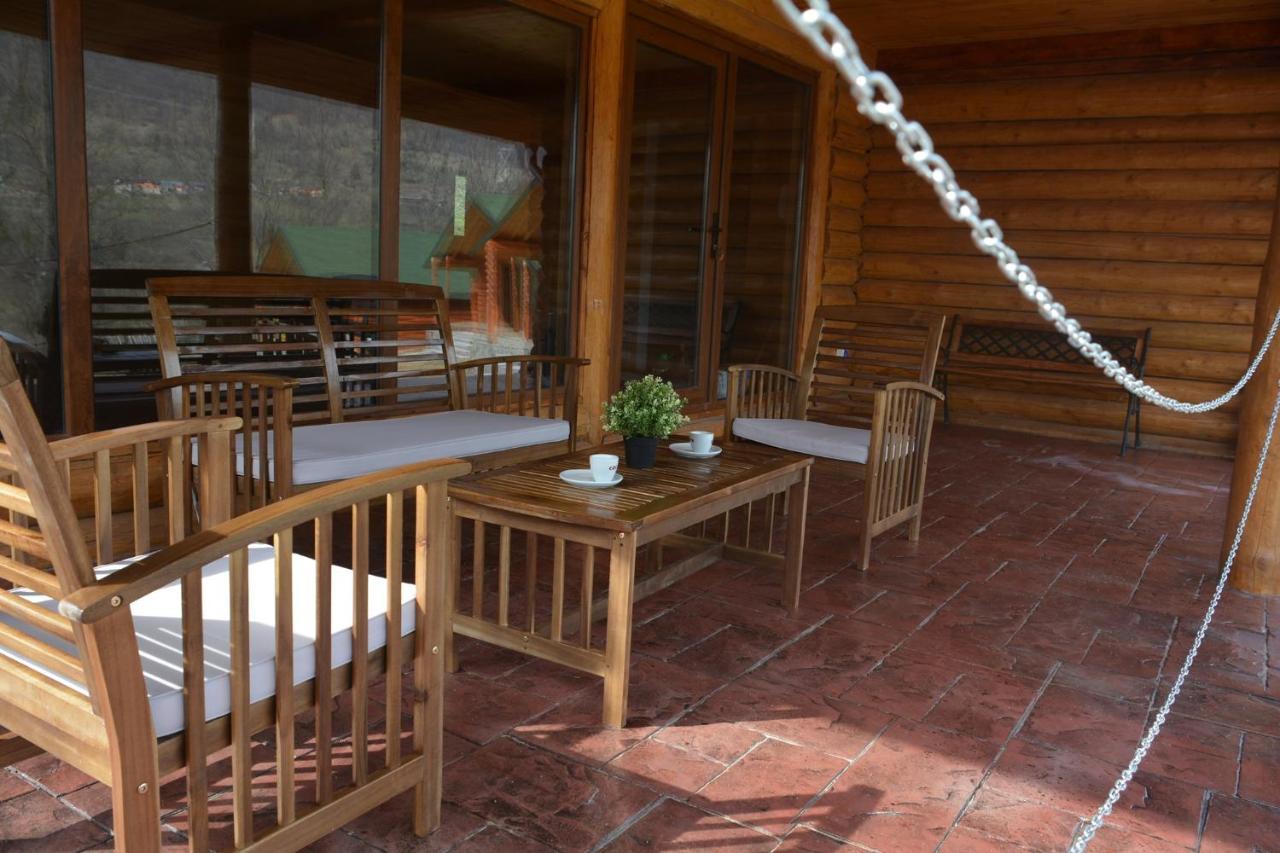 Complex Turistic Traisteni Din Valea Doftanei Campsite Podu lui Neag